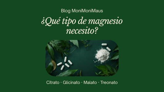 Cápsulas y polvo de magnesio entre hojas verdes